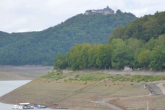 p1000947