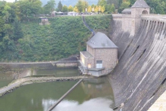 p1000949